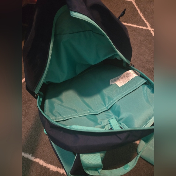 Patagonia Atom 20L tote pack - Picture 4 of 6